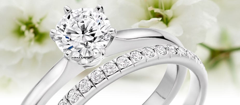 natural diamond engagement rings